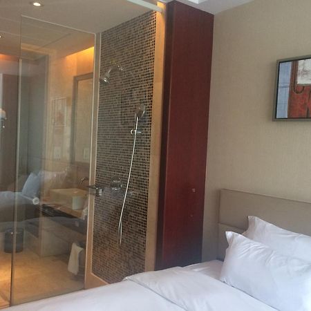 Shenzhen Baoan Royal International Hotel المظهر الخارجي الصورة