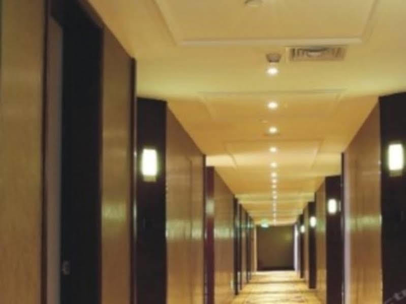 Shenzhen Baoan Royal International Hotel المظهر الخارجي الصورة